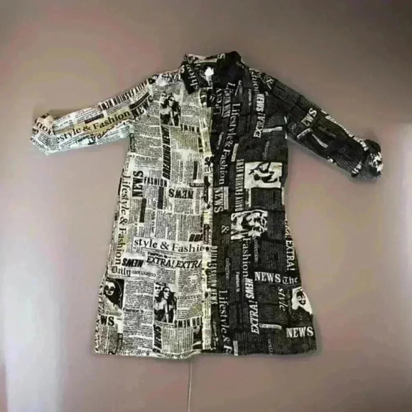 Live 4 Truth Newspaper print Dress Size Small - Picture 4 of 4